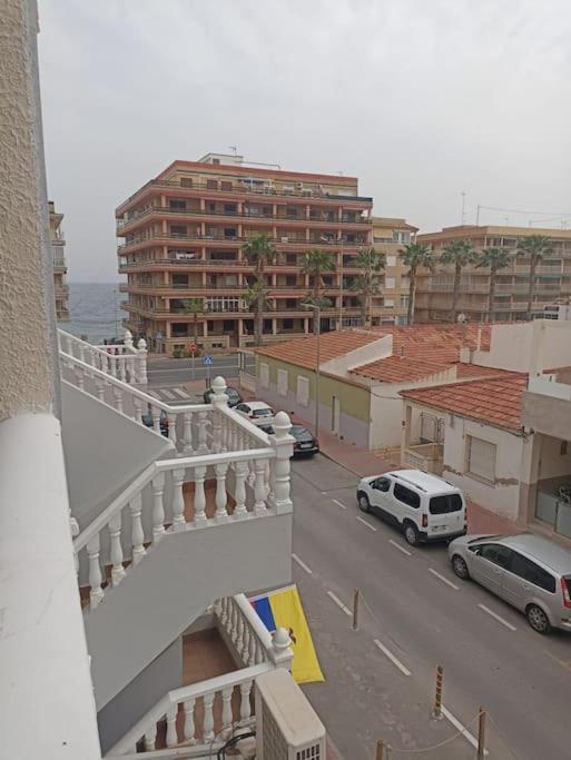 Апартаменты Precioso Piso En Frente Del Mar Торевьиа Экстерьер фото